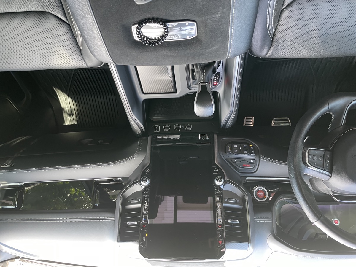 Sudzee detailing work 13